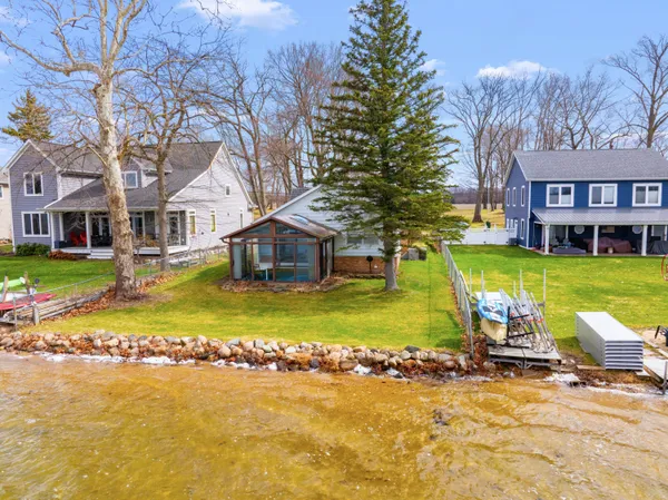 $419,000 | 8664 East Long Lake Drive, Scotts, MI 49088