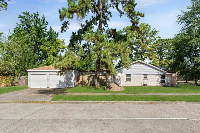 $315,000 | 25503 Foxbriar Lane, Spring, TX 77373