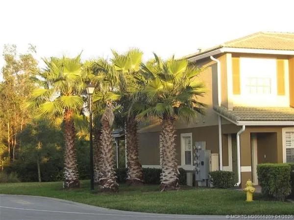 $2,500 | 1571 Southeast Hampshire Way, Unit 104, Stuart, FL 34994