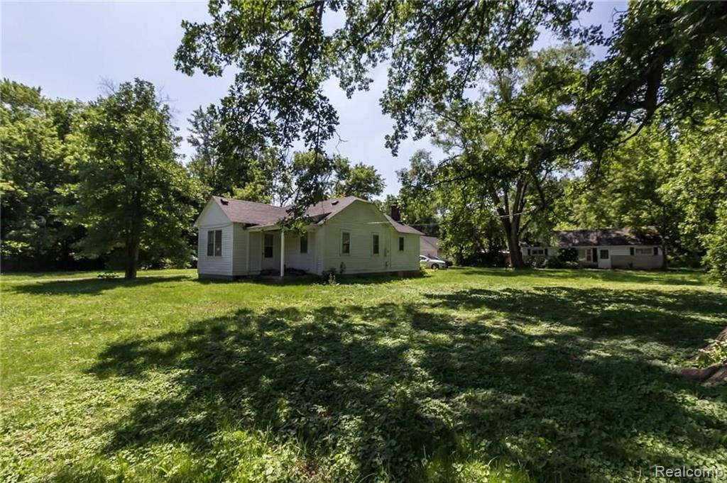 47129 Ford Road Canton, MI 48187 - Photo 2 of 6