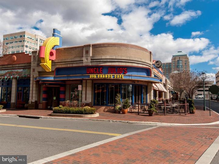 1621 Parkcrest Circle, Unit 100 Reston, VA 20190 - Photo 22 of 24