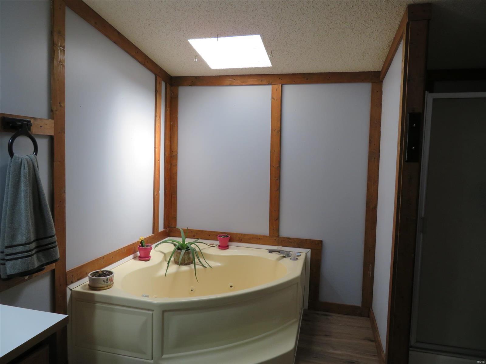 1262 Mettler Road New Douglas, IL 62074 - Photo 10 of 23 Gallery Image 10