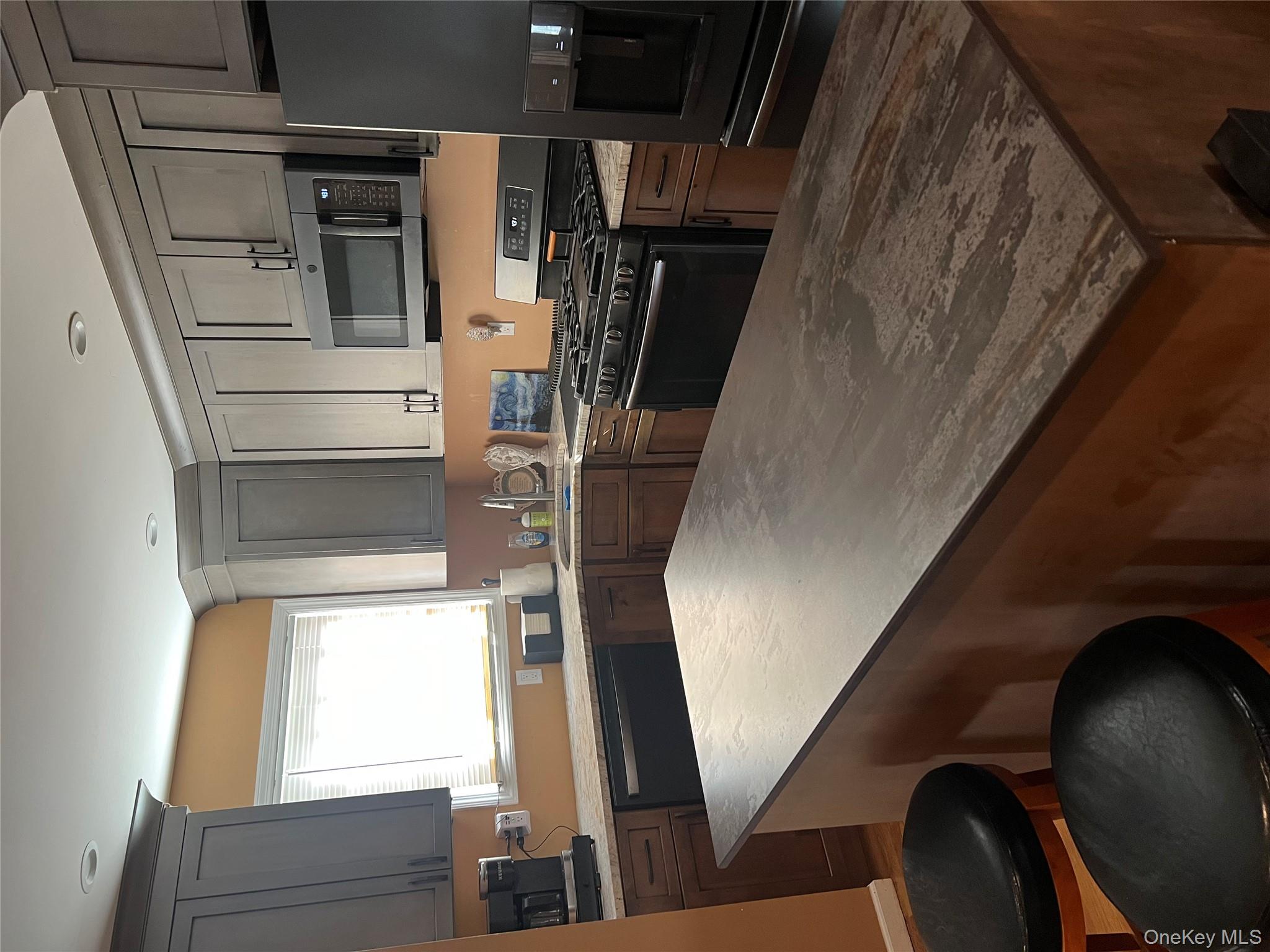 827 Bermuda Road West Babylon, NY 11704 - Photo 12 of 26