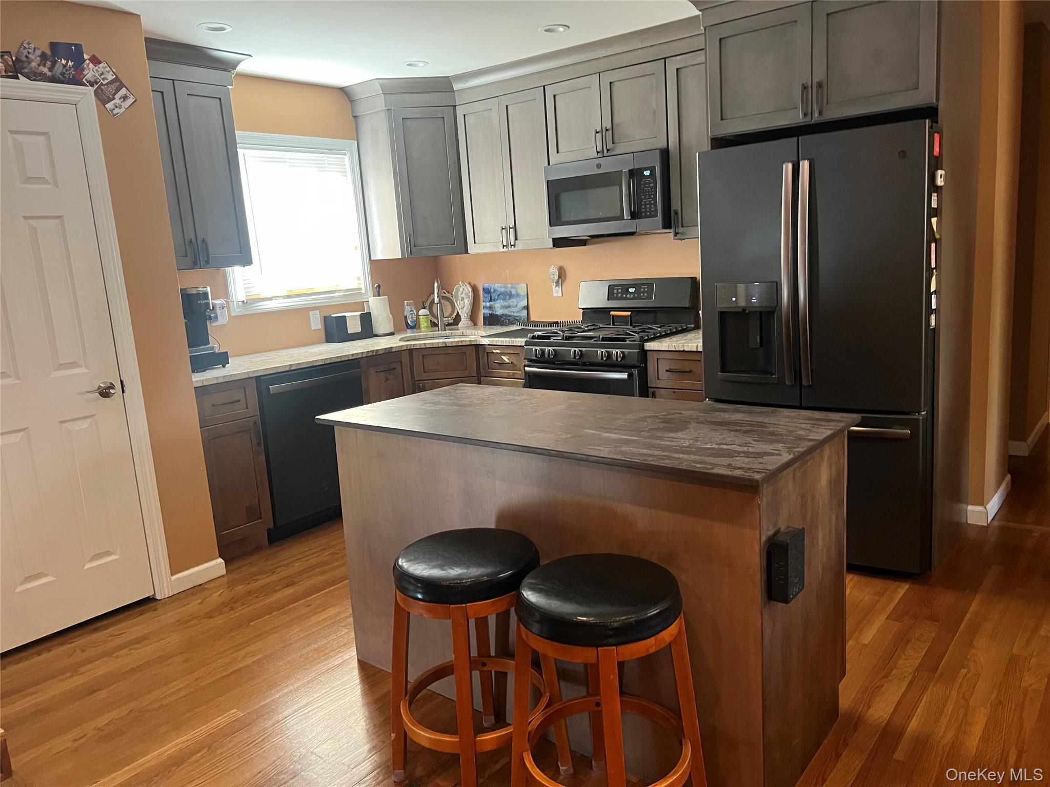 827 Bermuda Road West Babylon, NY 11704 - Photo 14 of 26