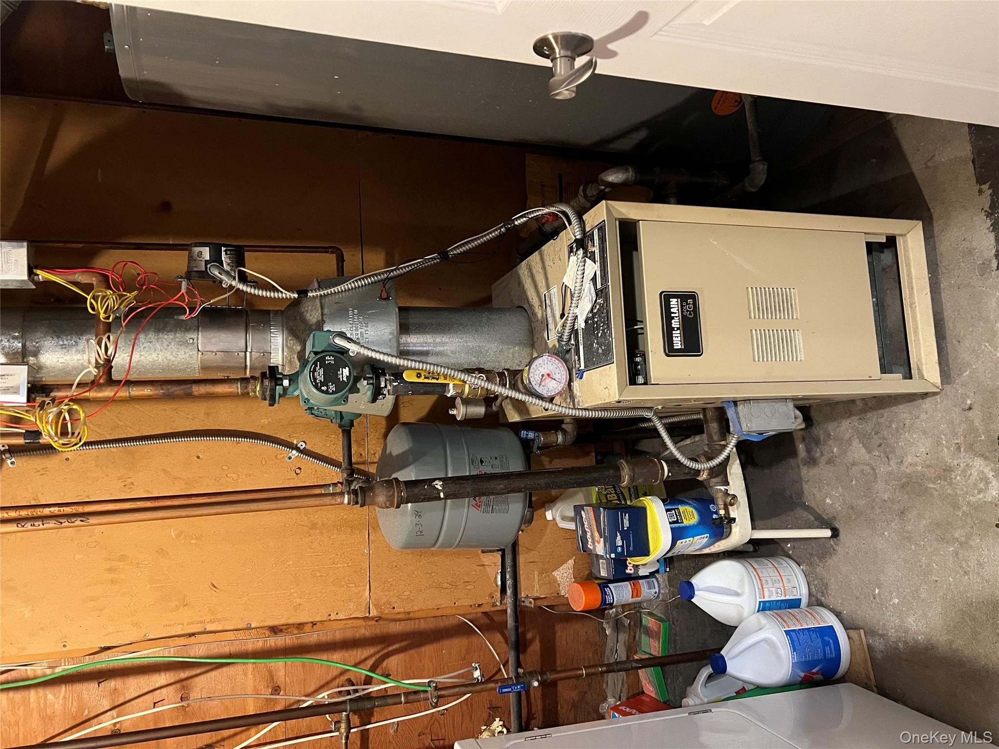 827 Bermuda Road West Babylon, NY 11704 - Photo 22 of 26