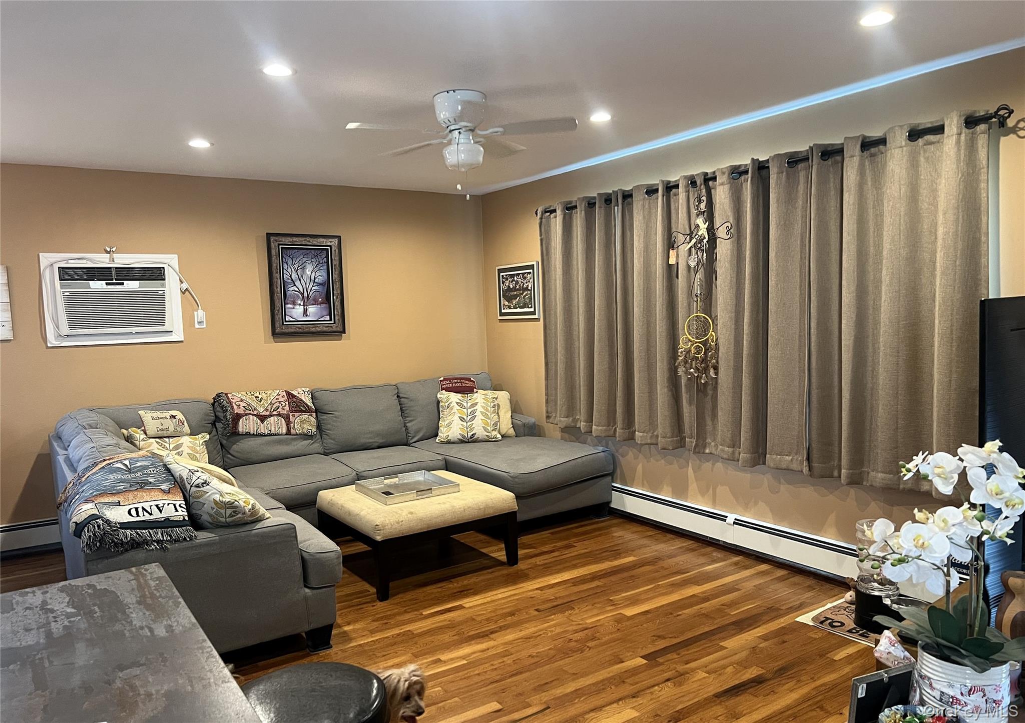 827 Bermuda Road West Babylon, NY 11704 - Photo 4 of 26