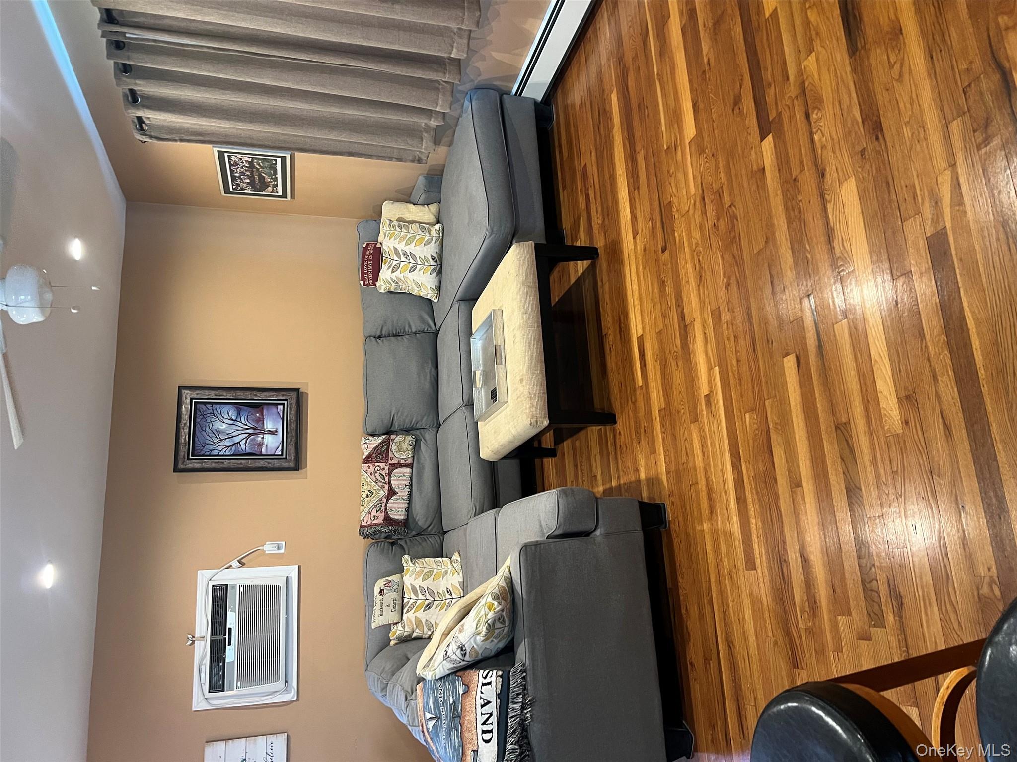 827 Bermuda Road West Babylon, NY 11704 - Photo 5 of 26