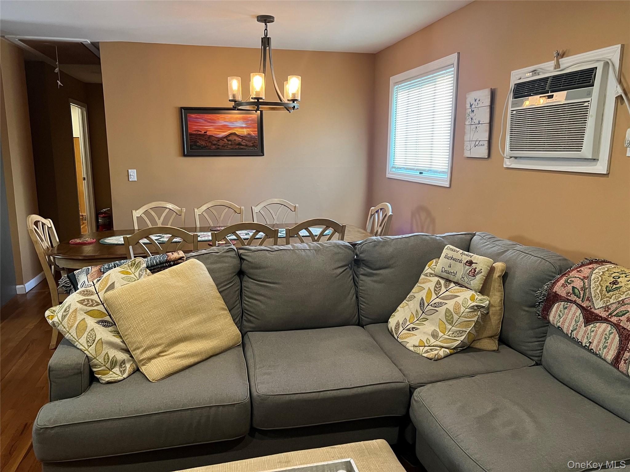 827 Bermuda Road West Babylon, NY 11704 - Photo 7 of 26