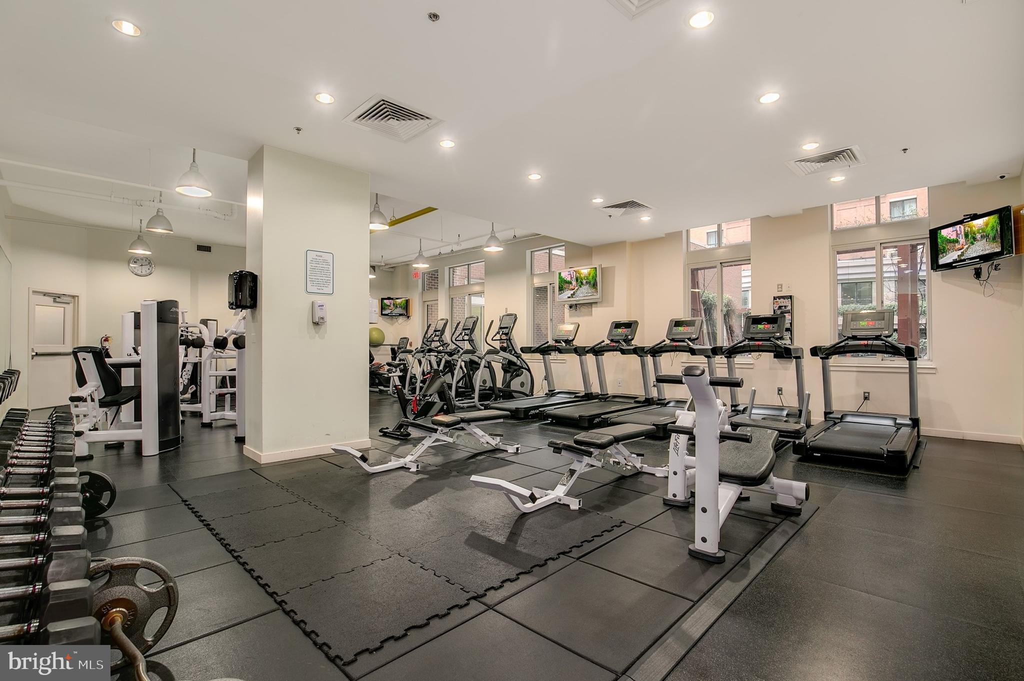 1000 New Jersey Avenue Southeast, Unit 608 Washington, DC 20003 - Photo 22 of 28 a view of a room with gym equipment