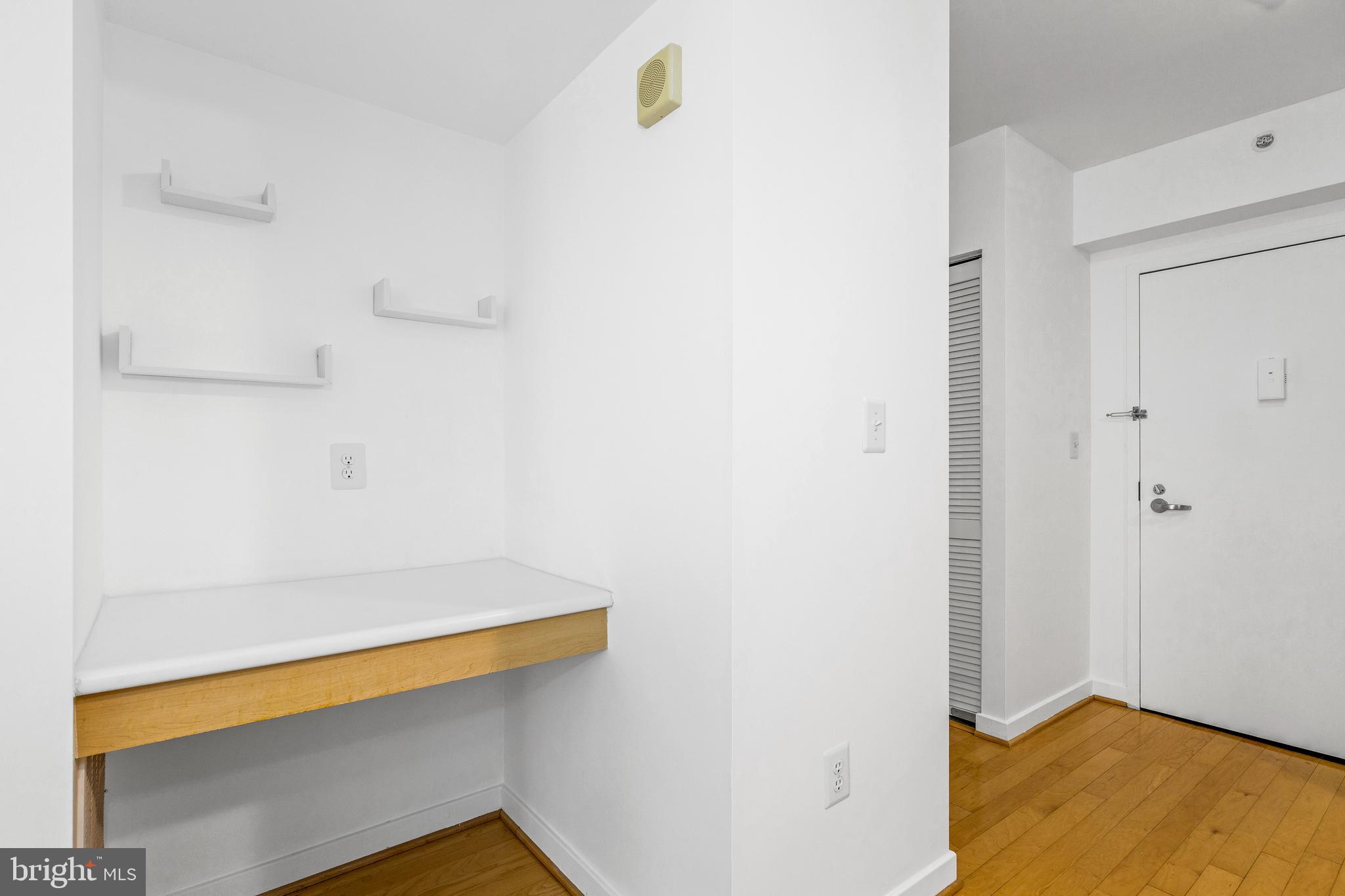 1000 New Jersey Avenue Southeast, Unit 608 Washington, DC 20003 - Photo 3 of 28