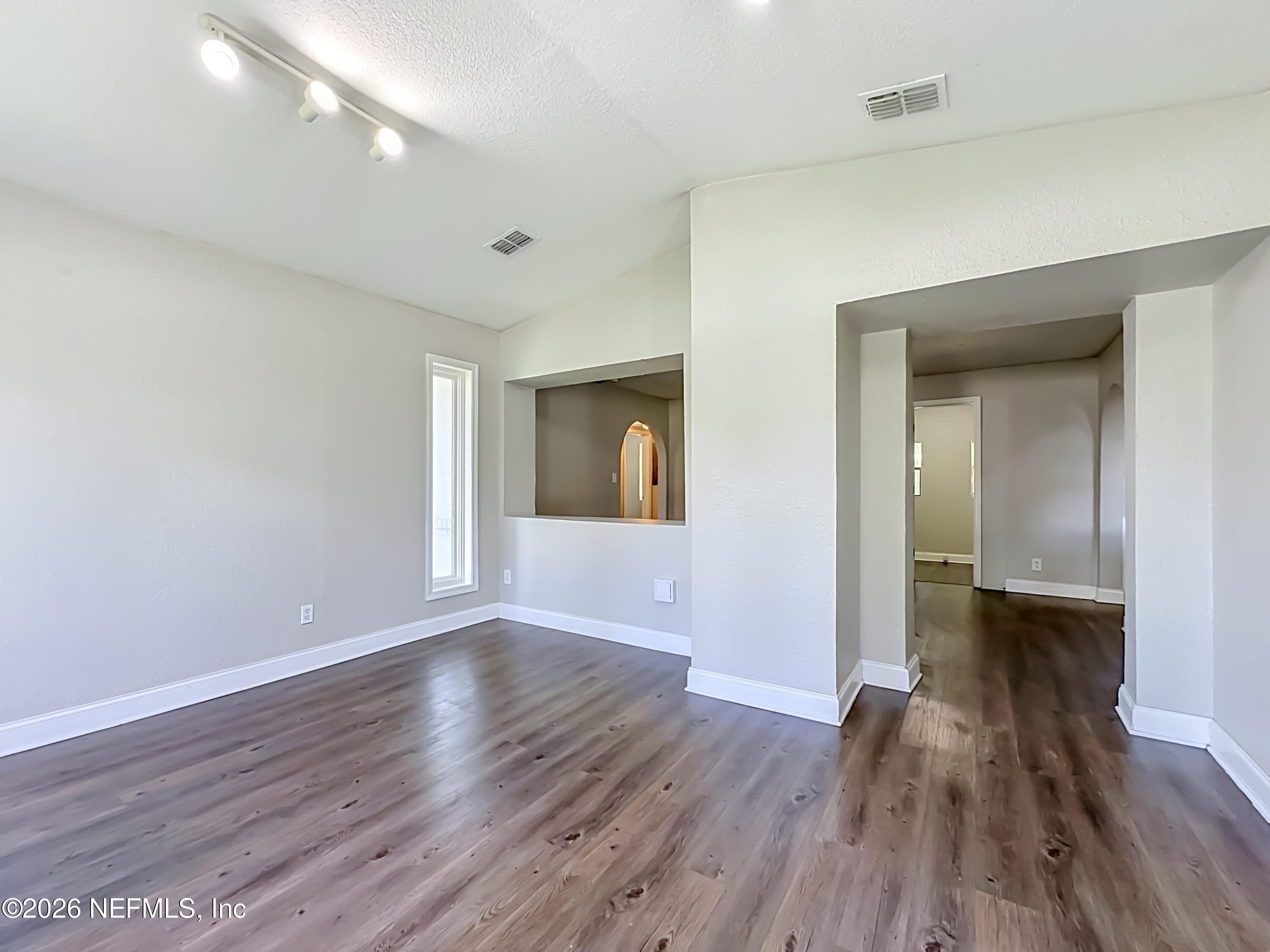 3811 Spring Park Road Jacksonville, FL 32207 - Photo 4 of 33 3811 Spring Park Road-17