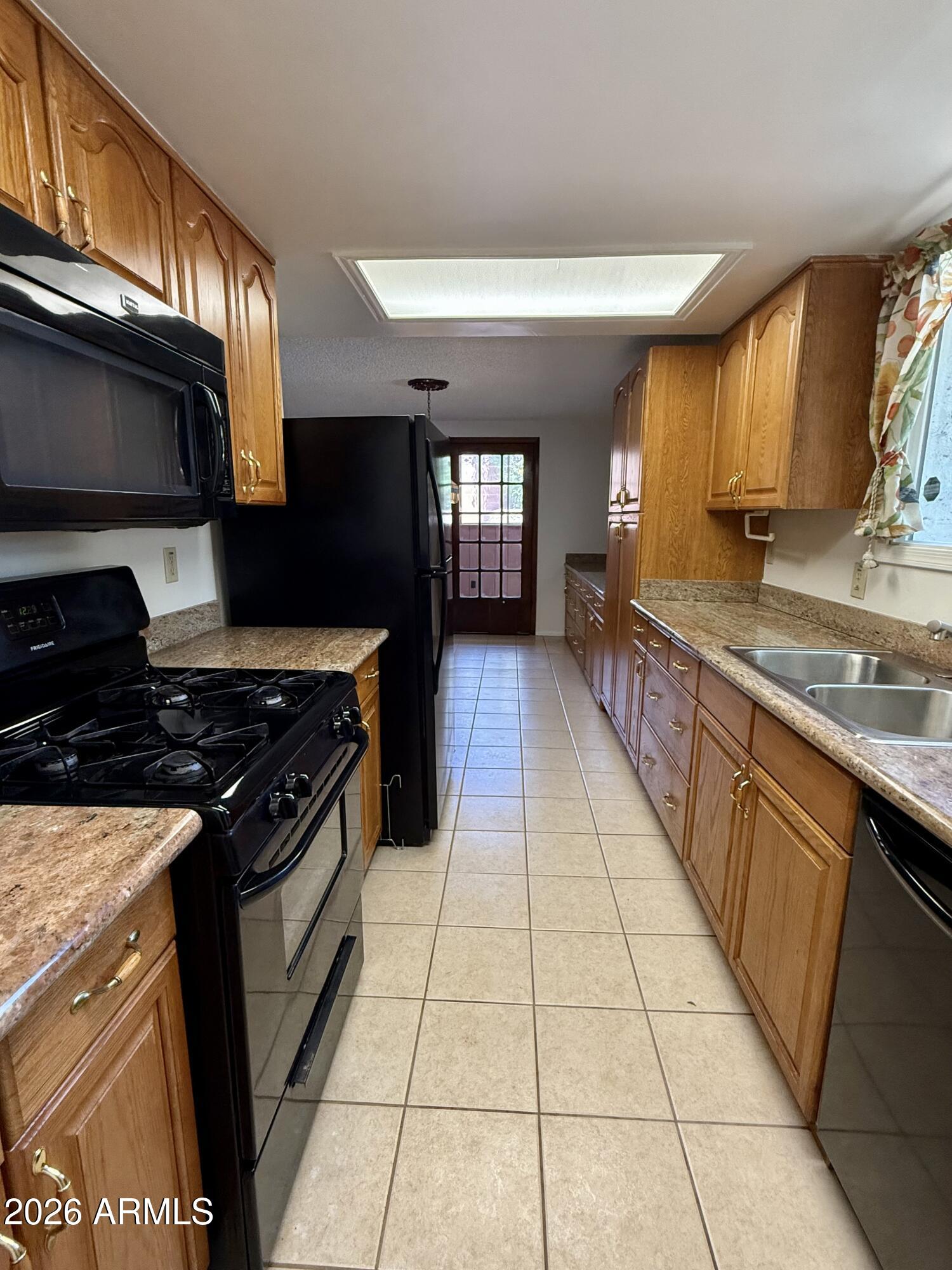 2425 South Newberry Road Tempe, AZ 85282 - Photo 16 of 56 IMG_3798