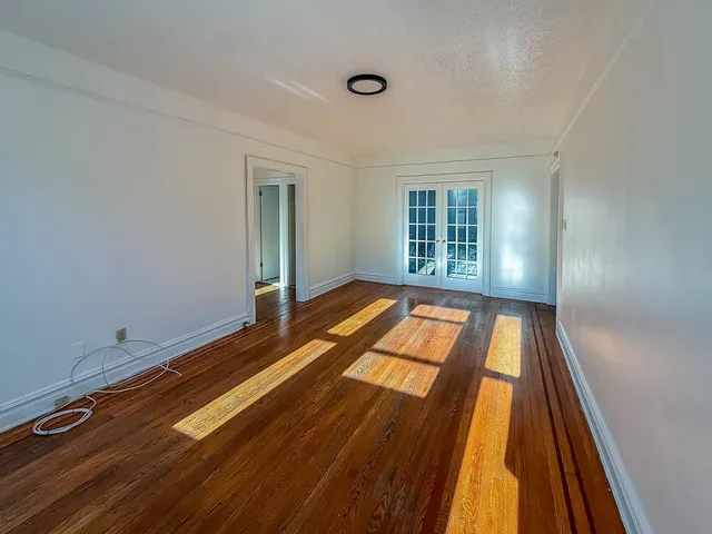 $2,600 | 36 Duncan Avenue, Jersey City, NJ 07304