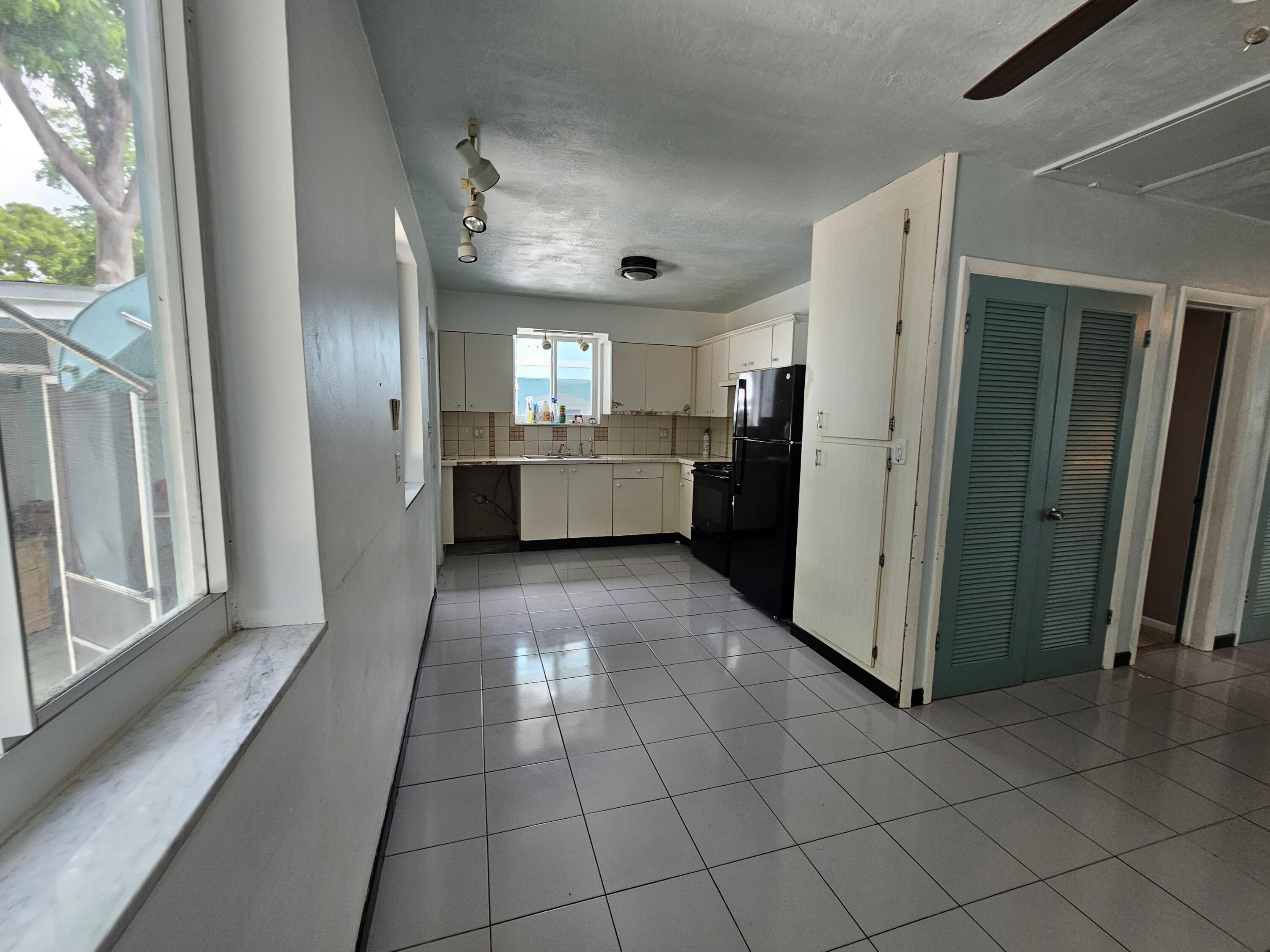 653 Colson Drive Key Largo, FL 33037 - Photo 8 of 30 Kitchen