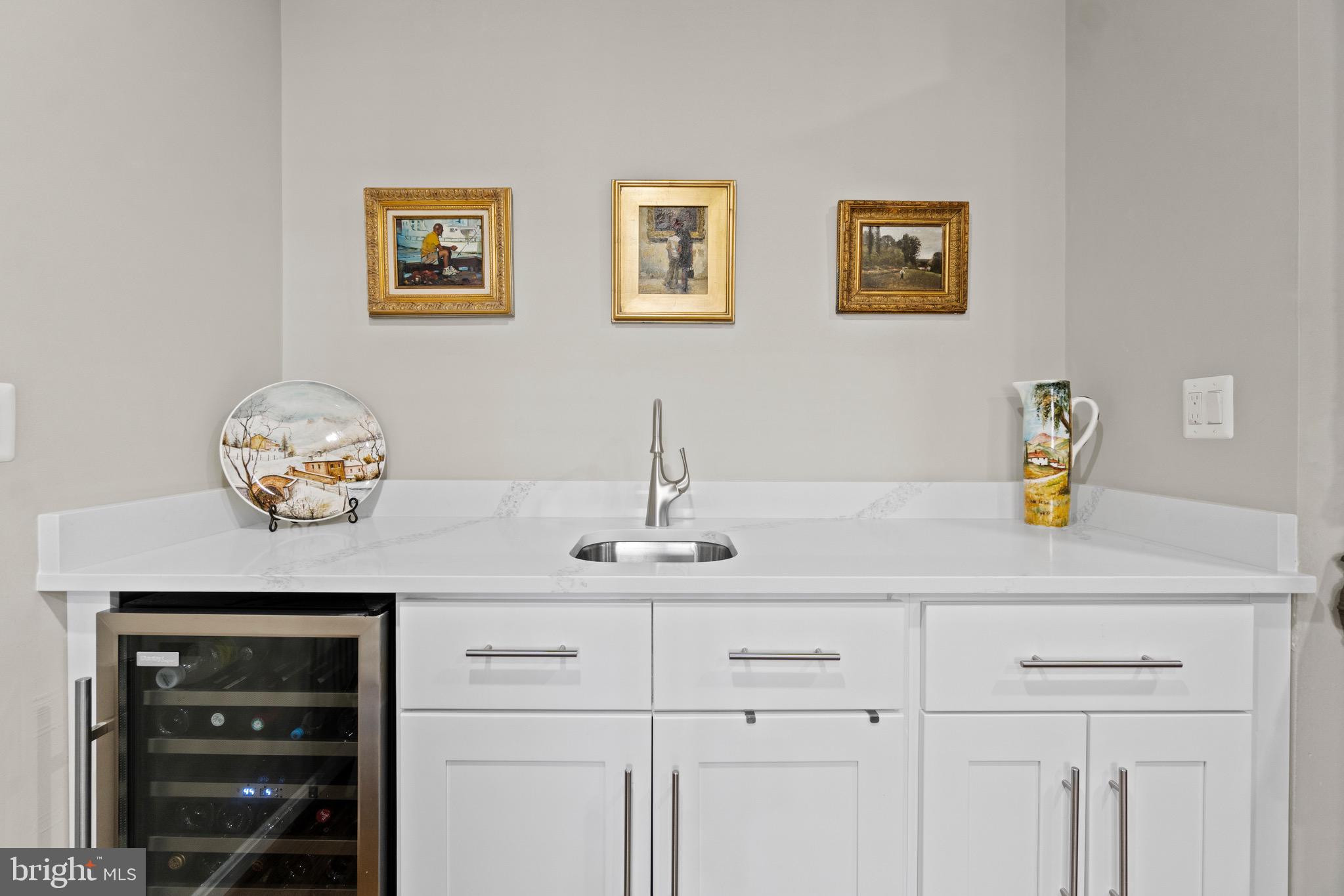 3032 South Glebe Road Arlington, VA 22206 - Photo 21 of 38 Wet Bar in lower level living area