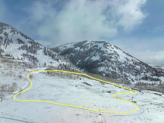 a view of a bathtub in a room