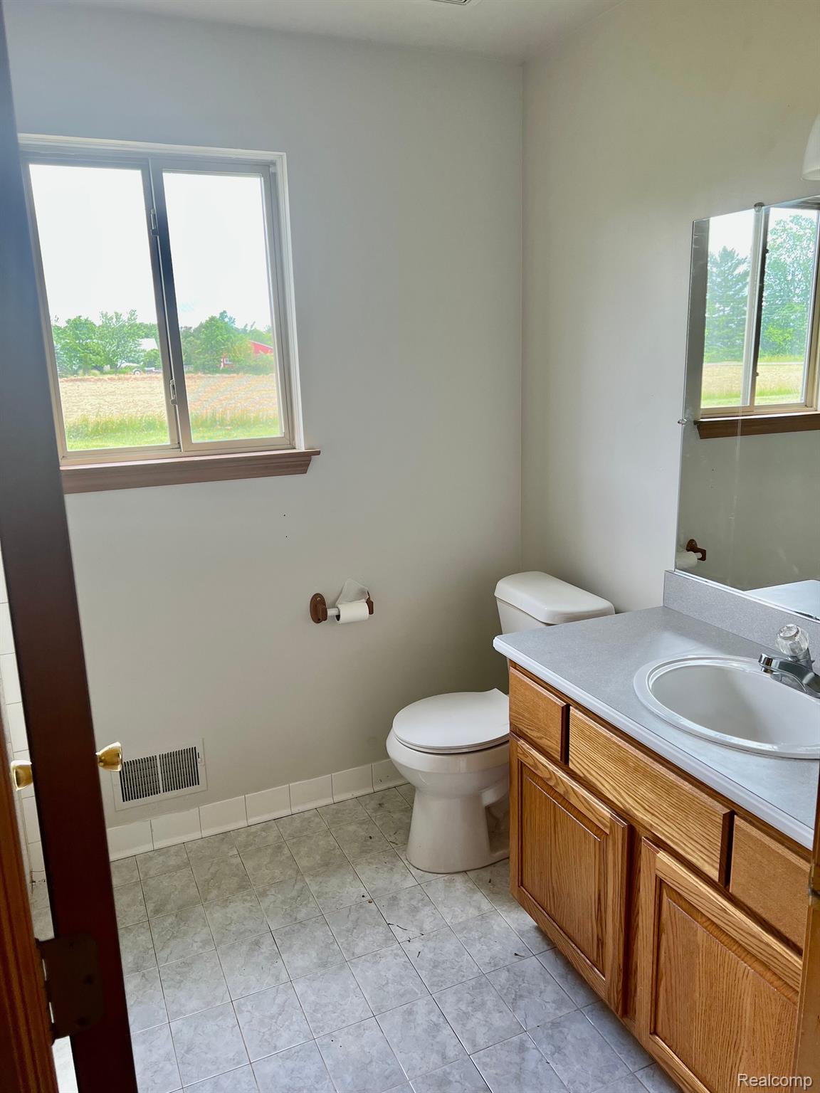 1372 Riley Center Road Memphis, MI 48041 - Photo 16 of 25 Gallery Image 16