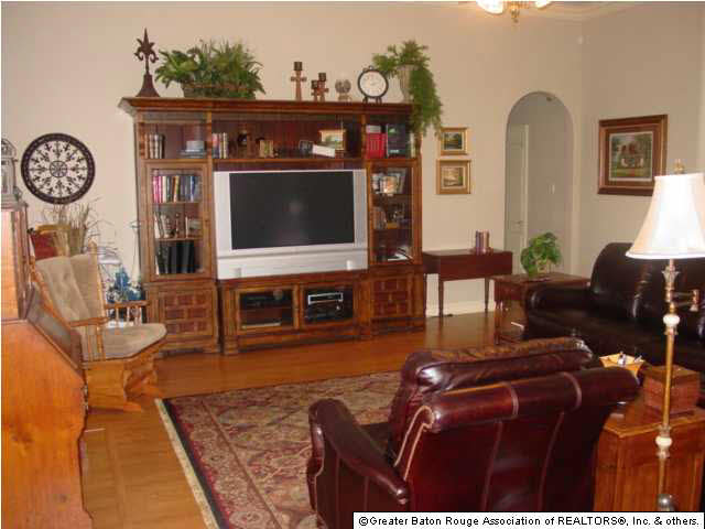 255 Lake View Drive Raceland, LA 70394 - Photo 4 of 15 Gallery Image 4