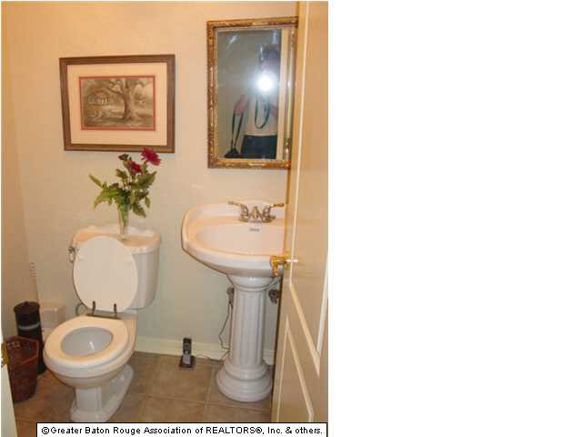 255 Lake View Drive Raceland, LA 70394 - Photo 8 of 15 Gallery Image 8
