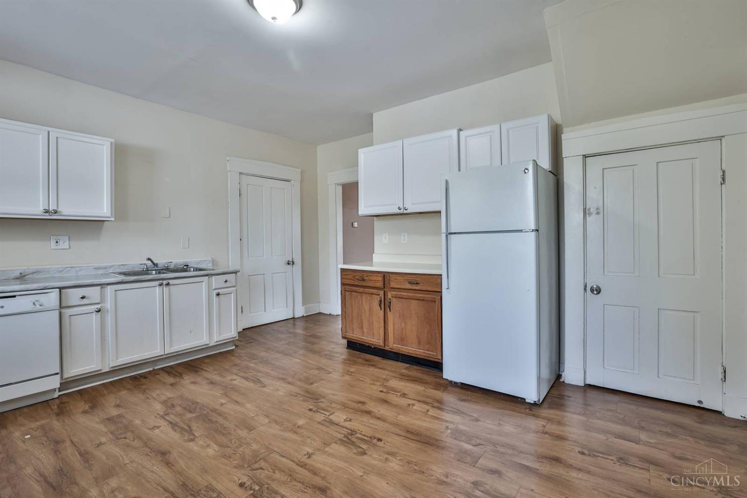 1725 Compton Road Cincinnati, OH 45231 - Photo 19 of 34 Gallery Image 19