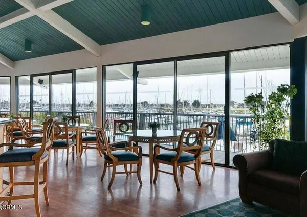 $425,000 | 2901 Peninsula Road, Unit 333, Oxnard, CA 93035