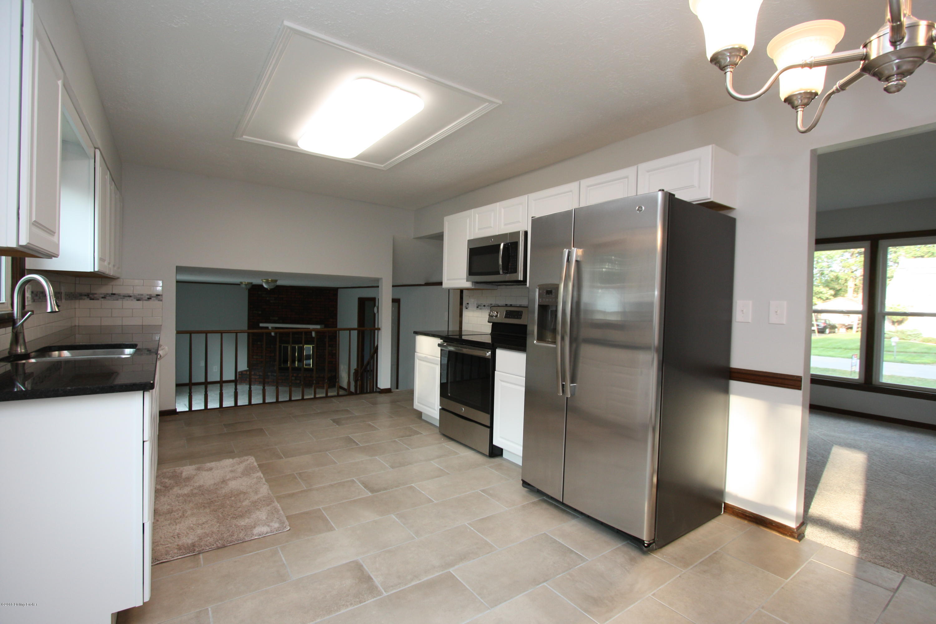 3712 Longview Road Jeffersontown, KY 40299 - Photo 2 of 35 New stainless finished appliances