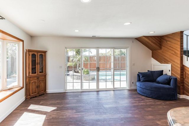 $1,600,000 | 3975 Stella Maris Lane, Carlsbad, CA 92008