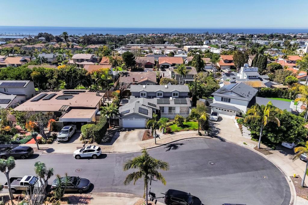 3975 Stella Maris Lane Carlsbad, CA 92008 - Photo 2 of 31