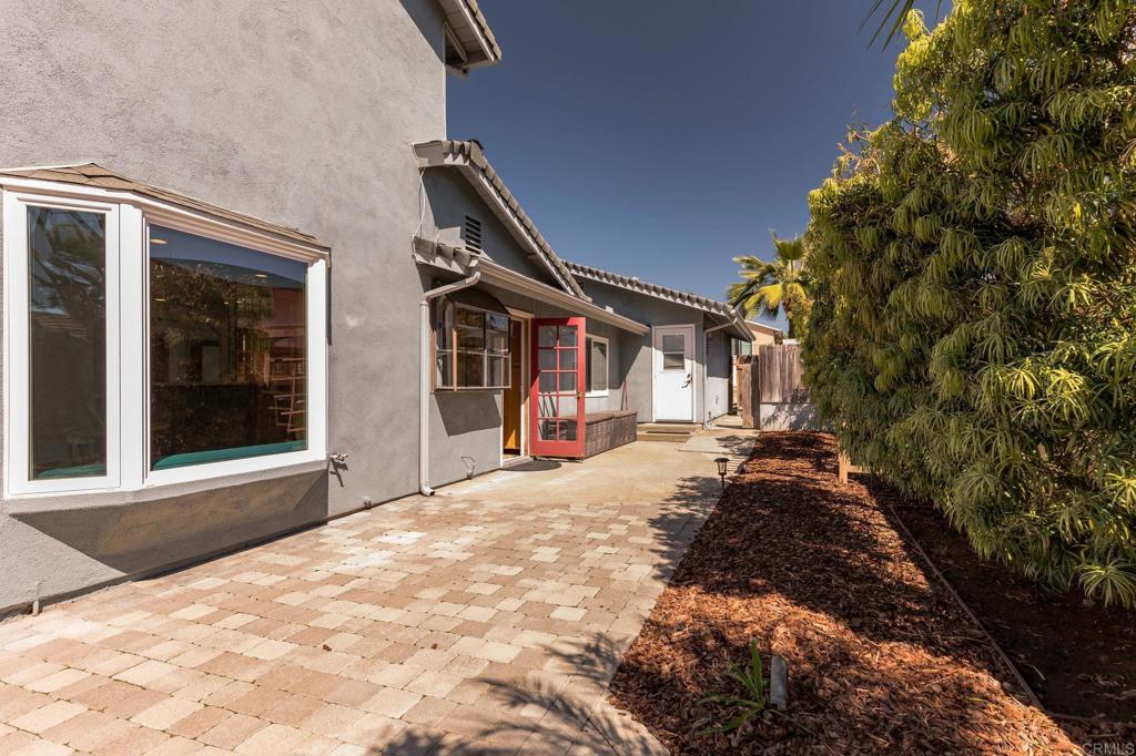 3975 Stella Maris Lane Carlsbad, CA 92008 - Photo 26 of 31