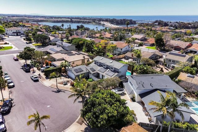 $1,600,000 | 3975 Stella Maris Lane, Carlsbad, CA 92008