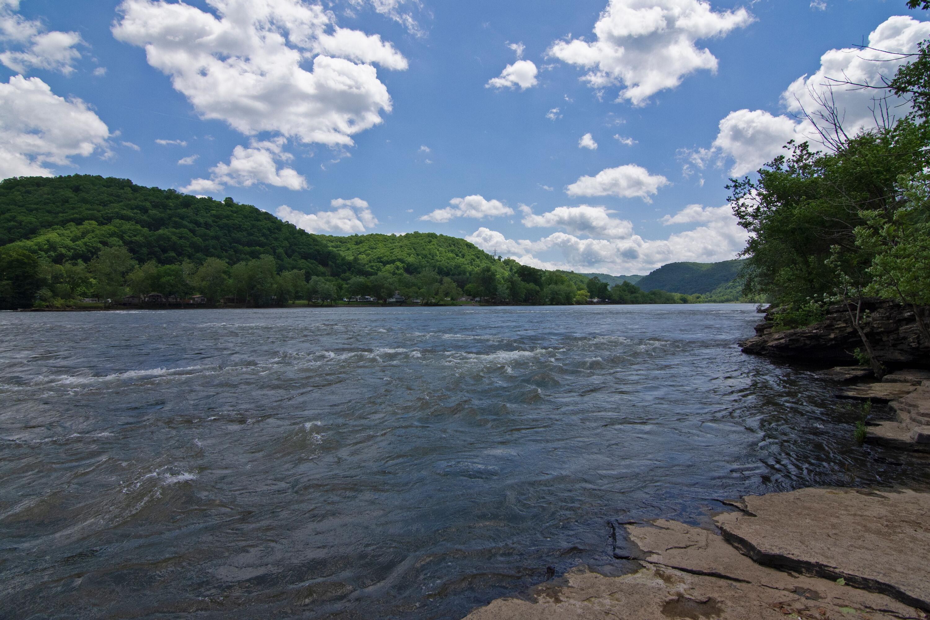 2319 New River Road Hinton, WV 25951 - Photo 28 of 31 Gallery Image 28