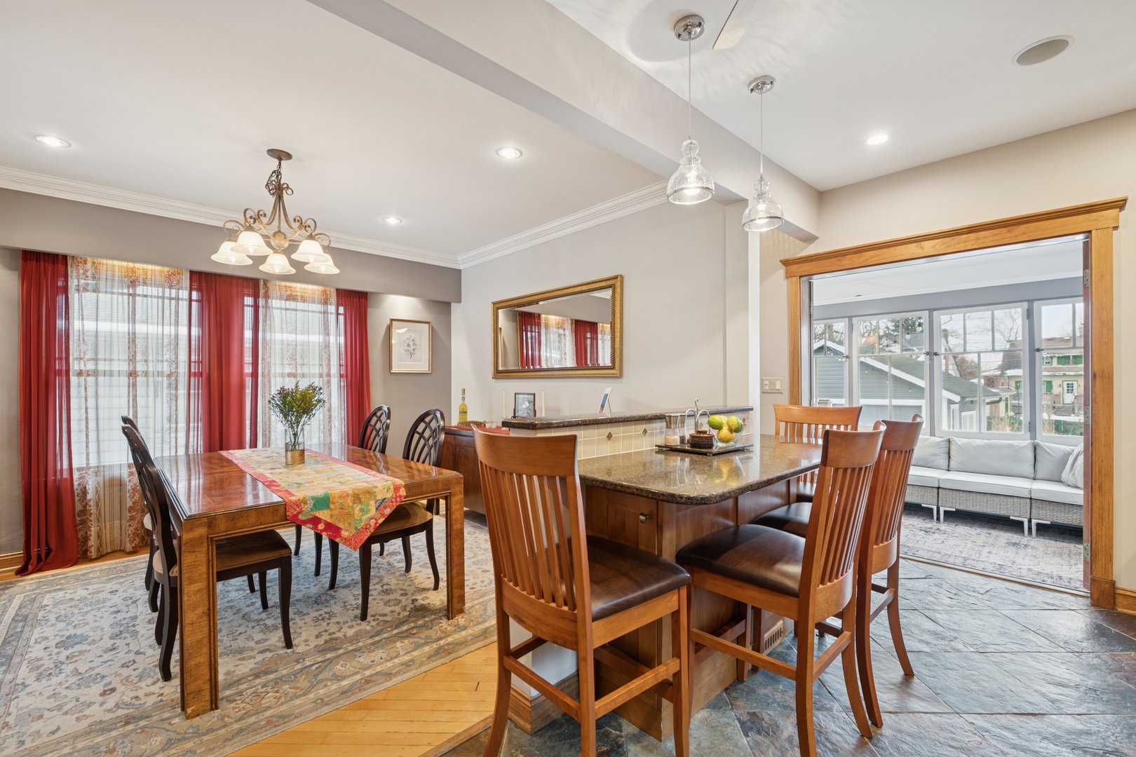 369 Addison Road Riverside, IL 60546 - Photo 10 of 23