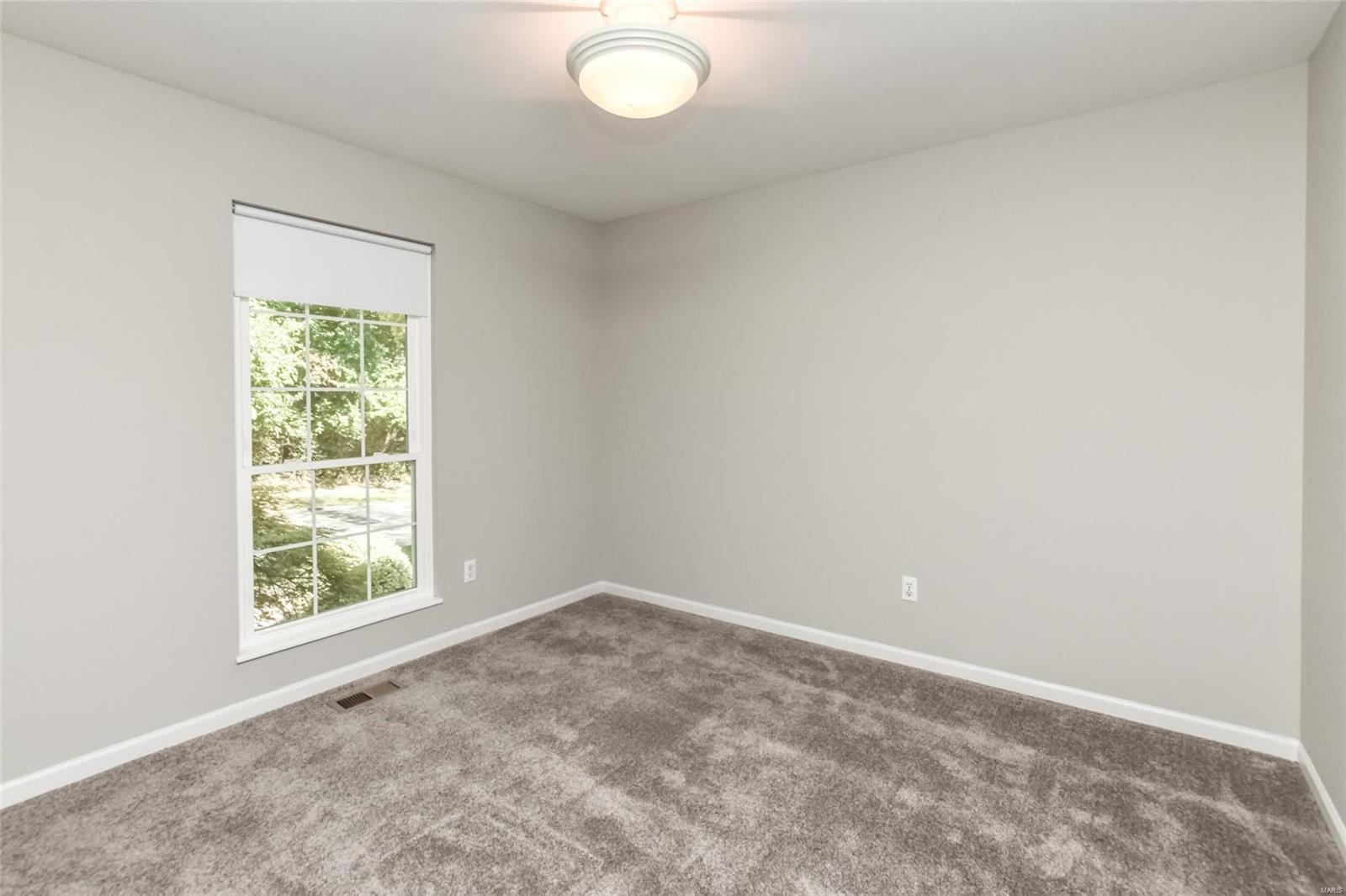 983 Kiefer Trails Drive Ballwin, MO 63021 - Photo 15 of 18