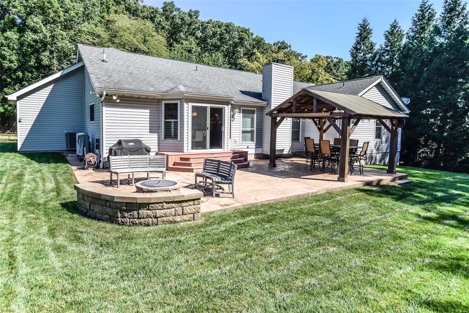 983 Kiefer Trails Drive Ballwin, MO 63021 - Photo 4 of 18