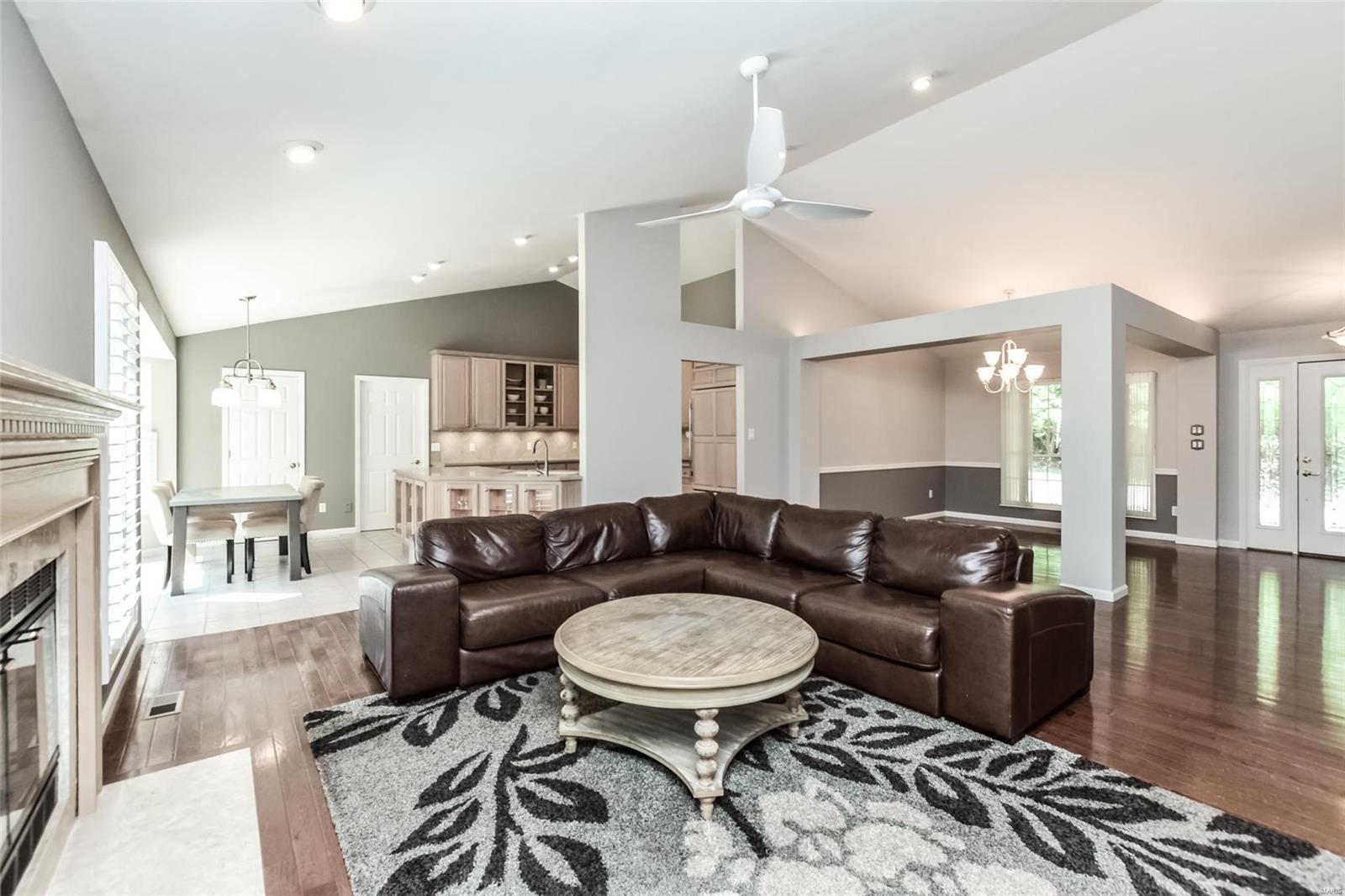 983 Kiefer Trails Drive Ballwin, MO 63021 - Photo 8 of 18