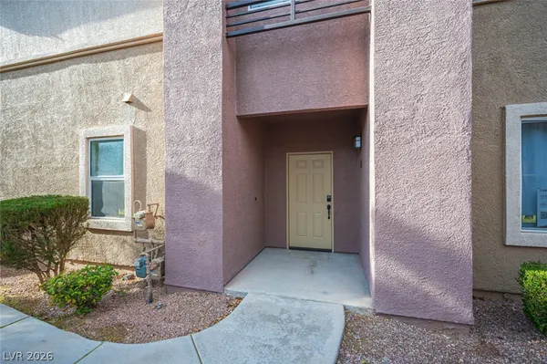 $2,000 | 800 Peachy Canyon Circle, Unit 103, Las Vegas, NV 89144