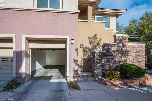 $2,000 | 800 Peachy Canyon Circle, Unit 103, Las Vegas, NV 89144