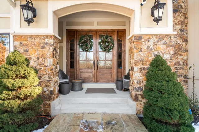 $1,250,000 | W289-s4684 Rockwood Trail, Waukesha, WI 53189