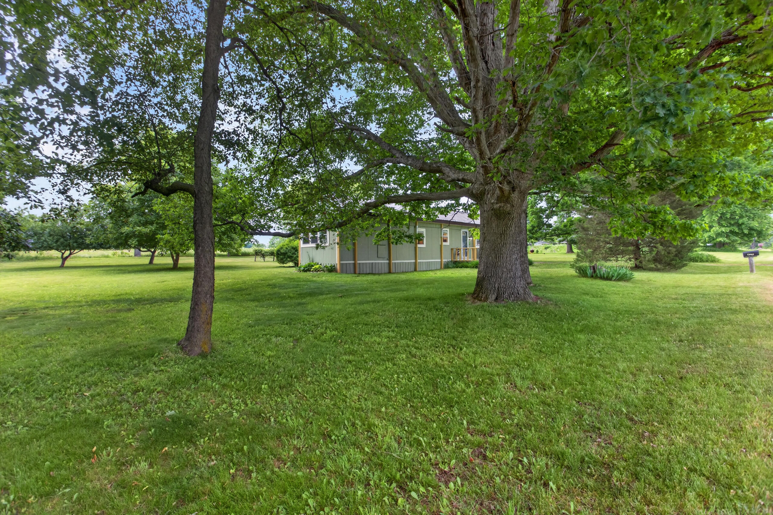 12081 Snow Road Hanover, MI 49241 - Photo 40 of 41 IMG_5924