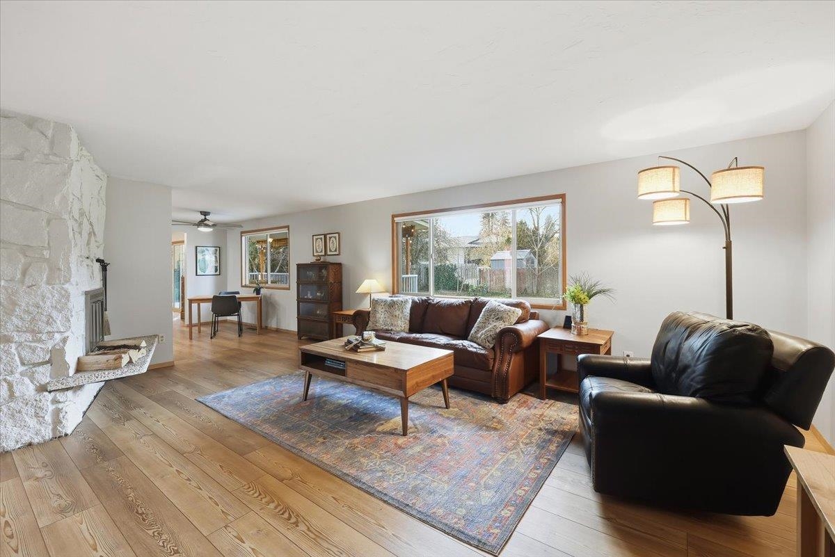 4420 South Cook Street Spokane, WA 99223 - Photo 4 of 26