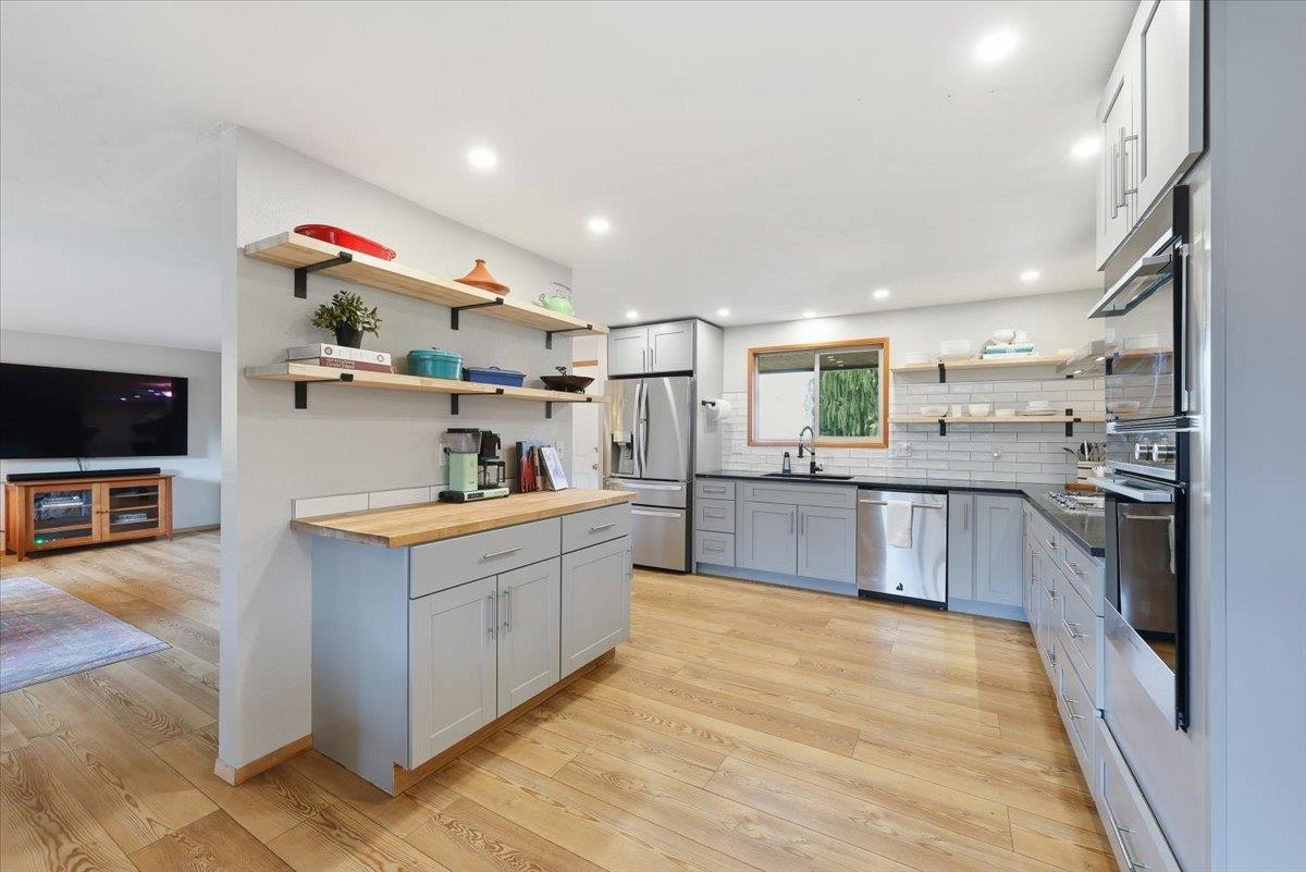 4420 South Cook Street Spokane, WA 99223 - Photo 8 of 26