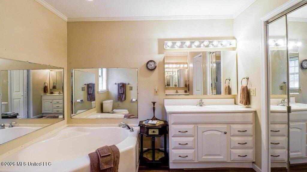 2432 Pascagoula River Road Moss Point, MS 39562 - Photo 7 of 9 2432-mster bth