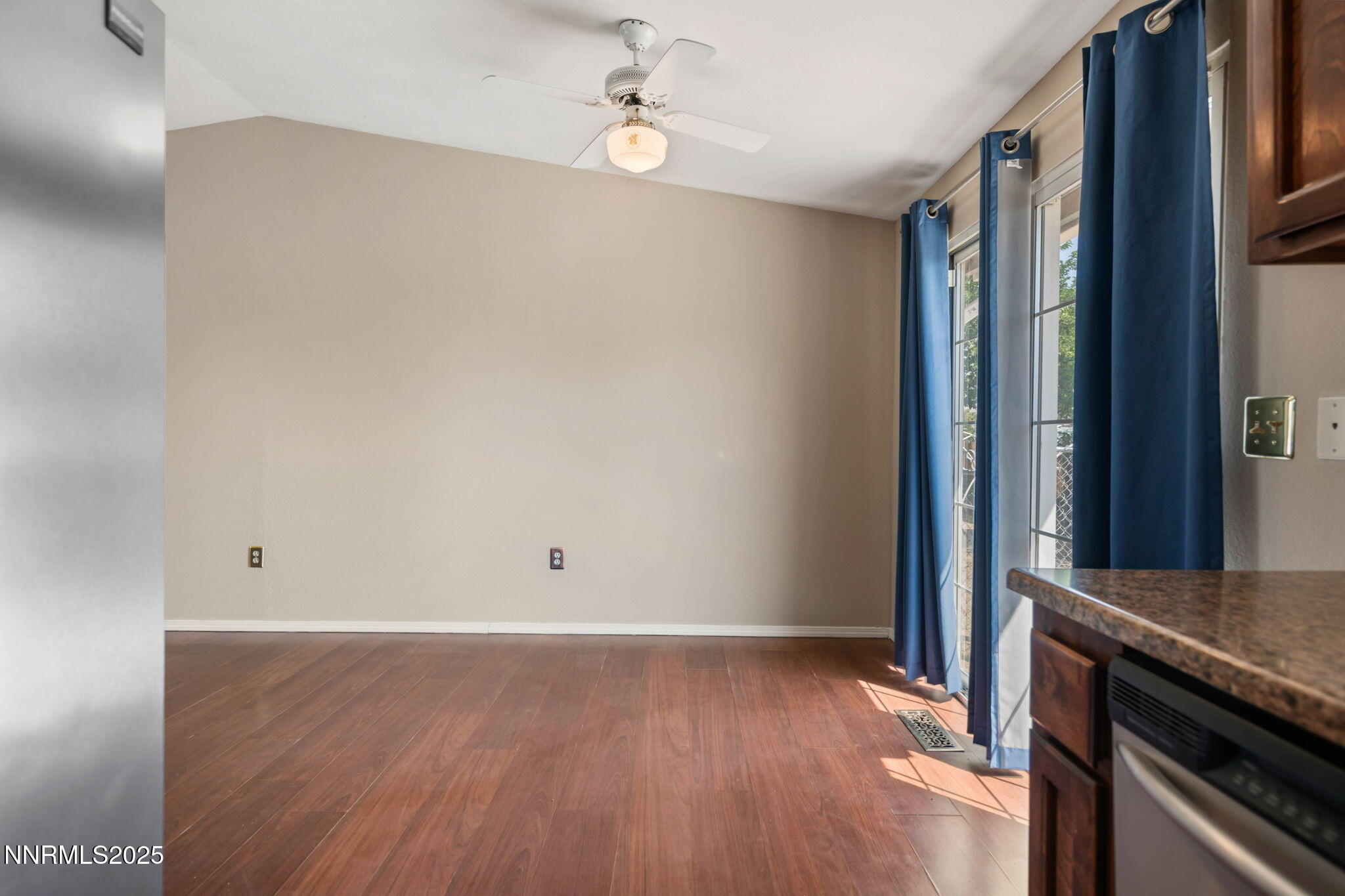 112 Empire Road Dayton, NV 89403 - Photo 8 of 38 22-web-or-mls-DSC_7341
