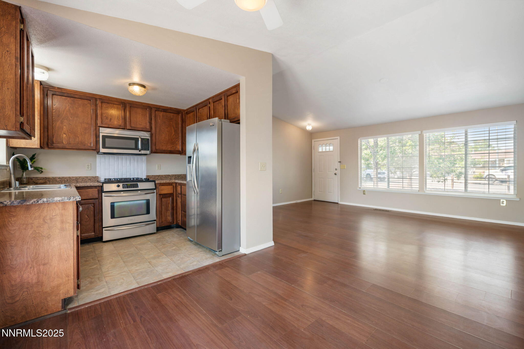 112 Empire Road Dayton, NV 89403 - Photo 10 of 38 16-web-or-mls-DSC_7306