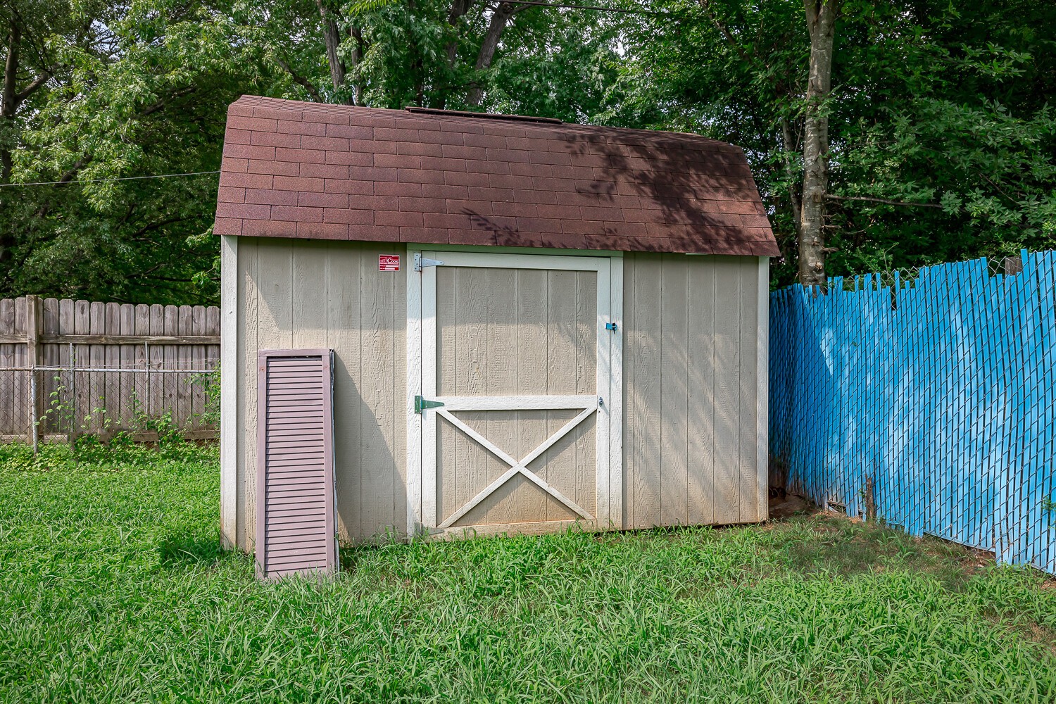 303 Burch Road Clarksville, TN 37042 - Photo 21 of 23 a backyard of a house with lots of green space