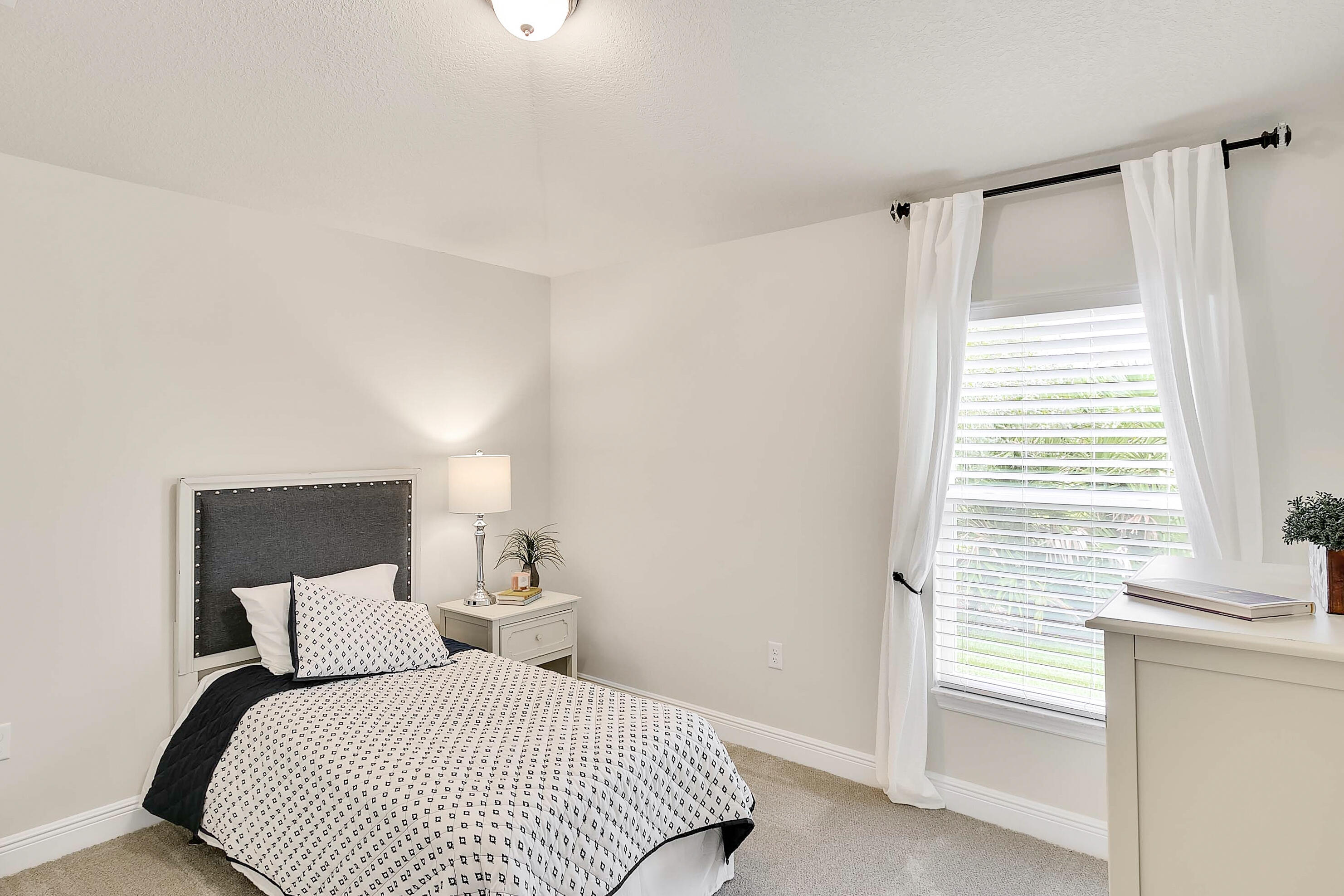 5327 Vespera Street Fort Pierce, FL 34951 - Photo 21 of 28 E19B5D39-DF00-4E42-B4A7-202A0F7041C4