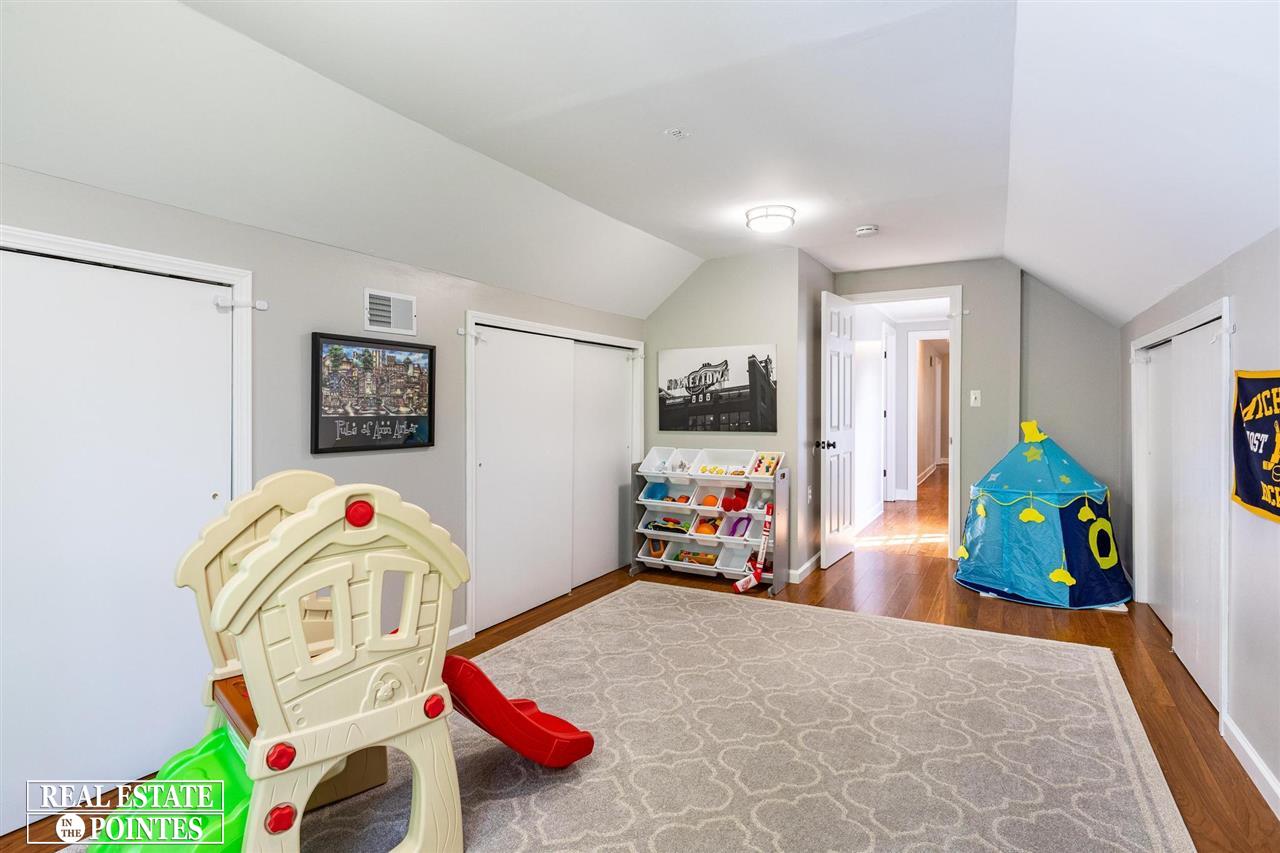 1031 Harvard Road Grosse Pointe Park, MI 48230 - Photo 28 of 42