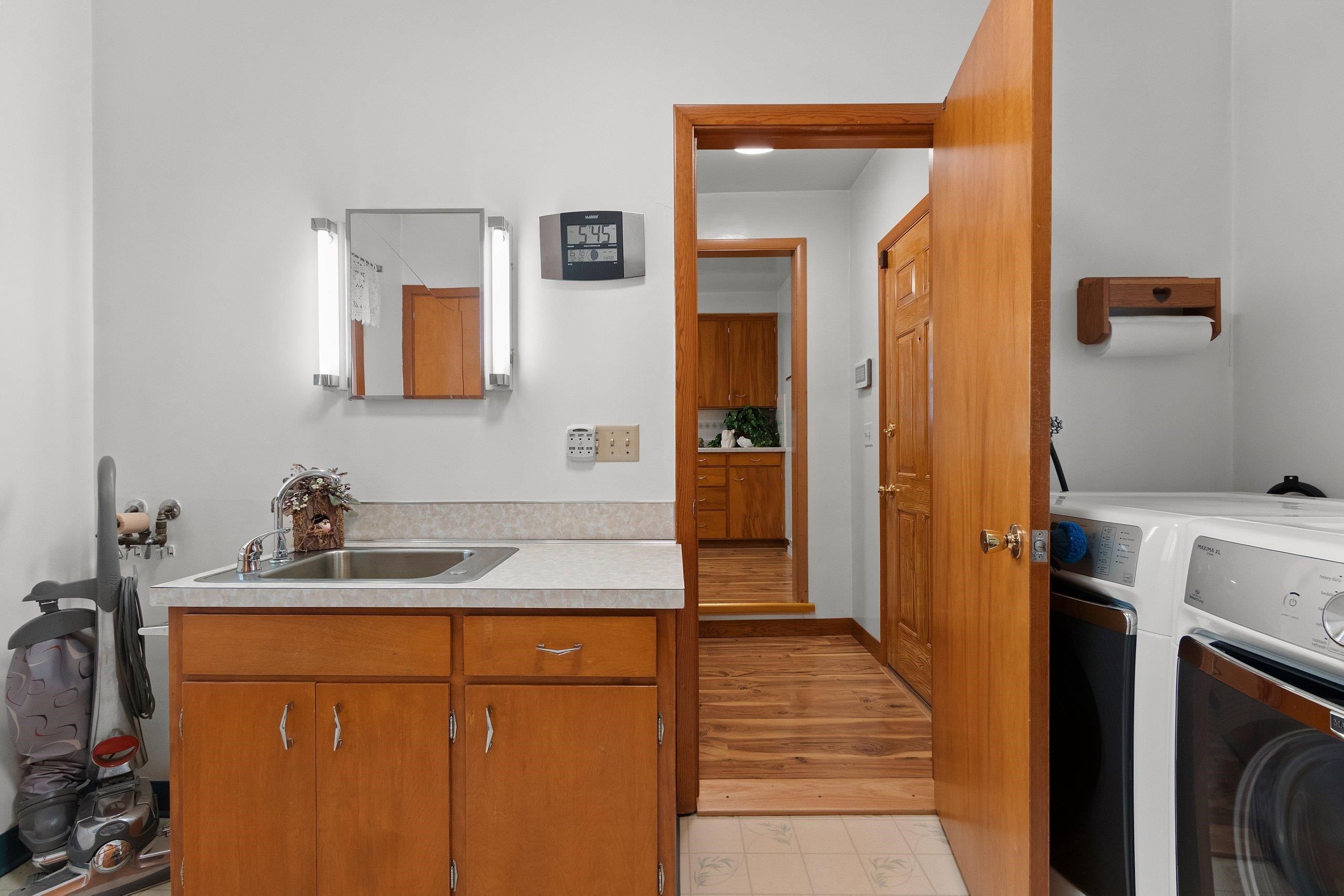 723 Robbins Street Seymour, WI 54165 - Photo 23 of 38