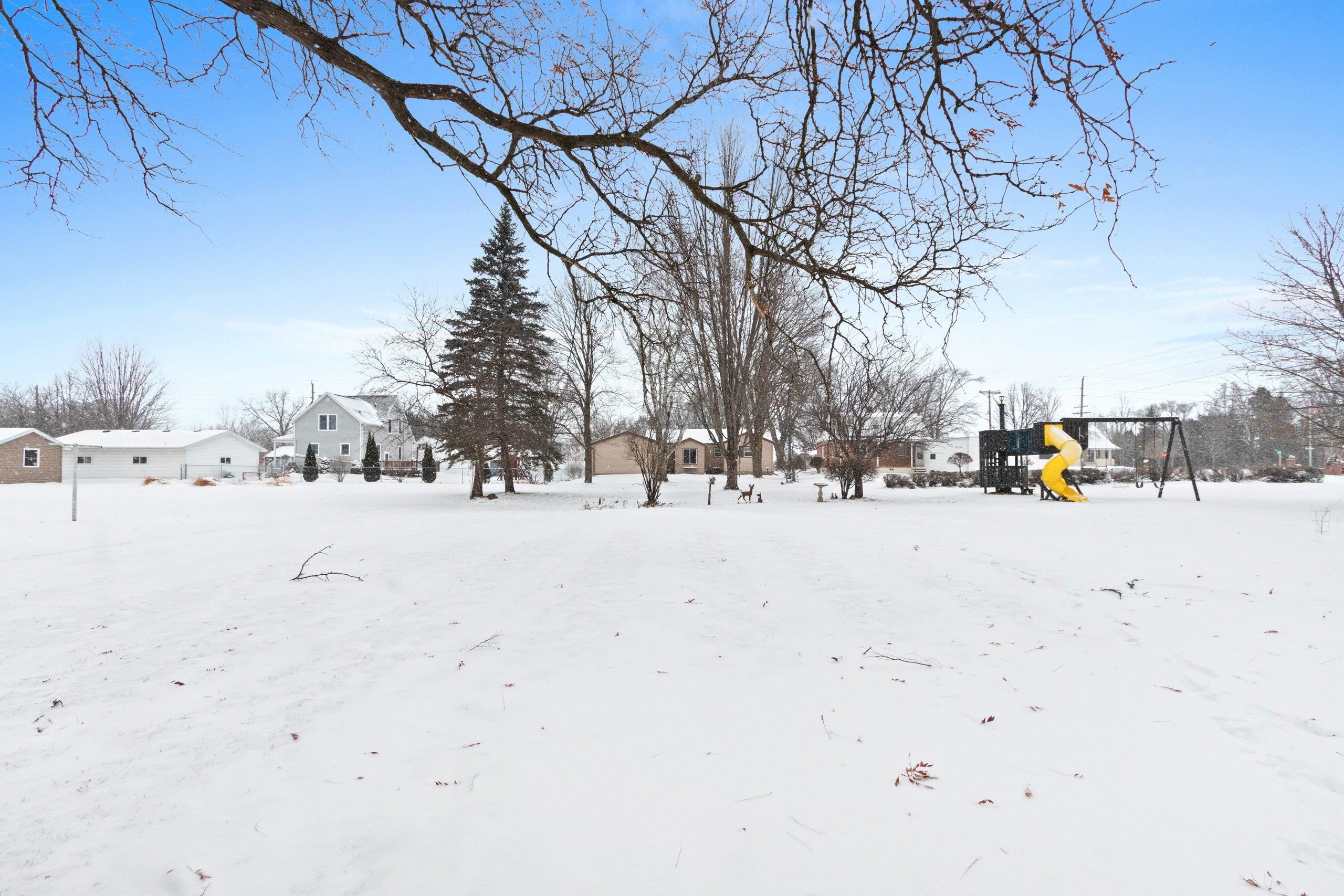 723 Robbins Street Seymour, WI 54165 - Photo 32 of 38
