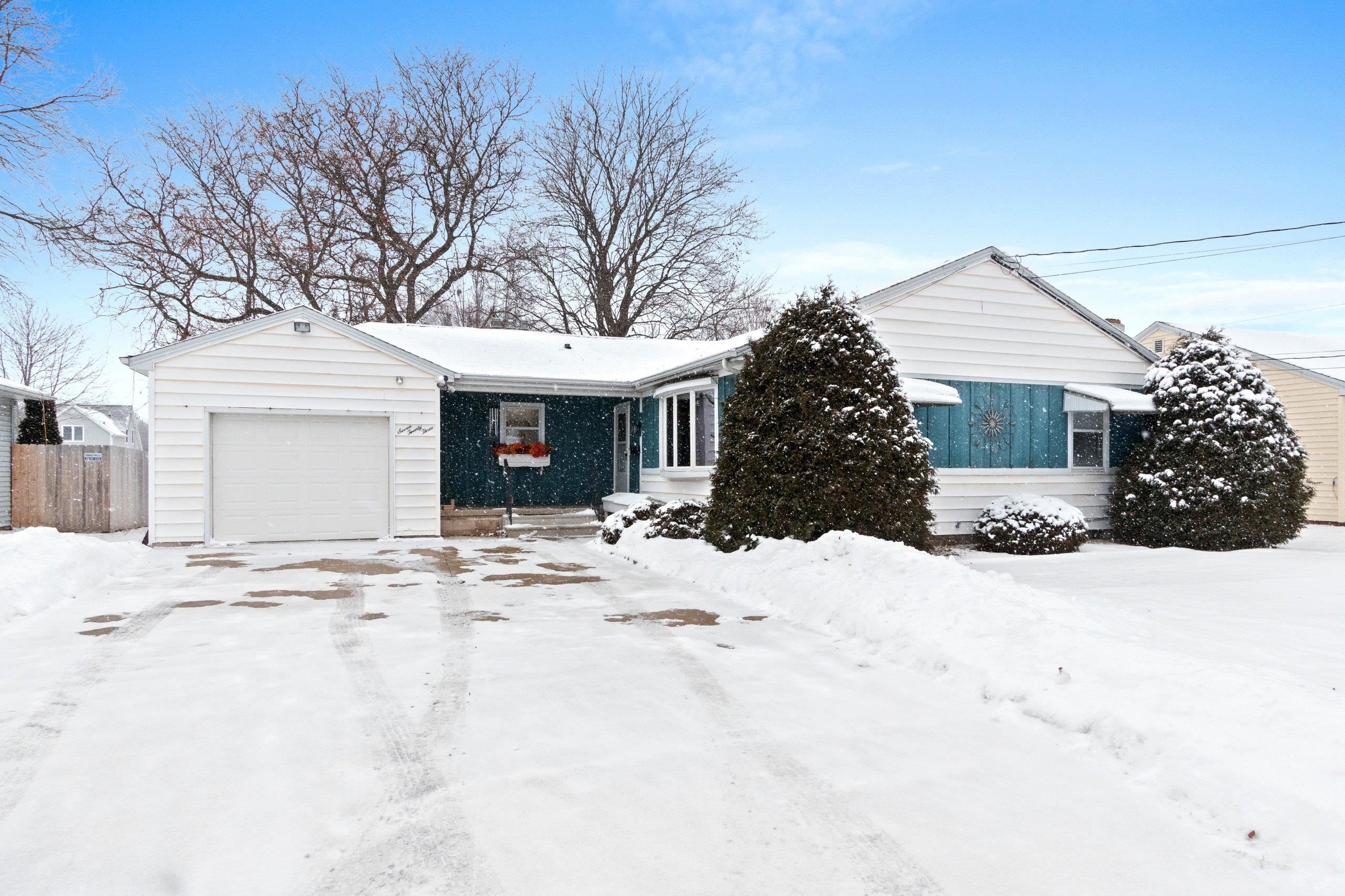 723 Robbins Street Seymour, WI 54165 - Photo 33 of 38